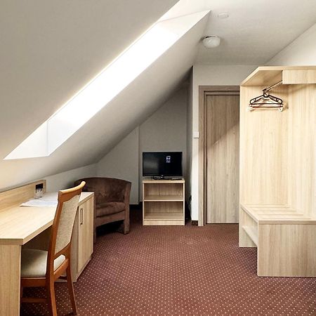 Motel Db2000 Билгорай Экстерьер фото