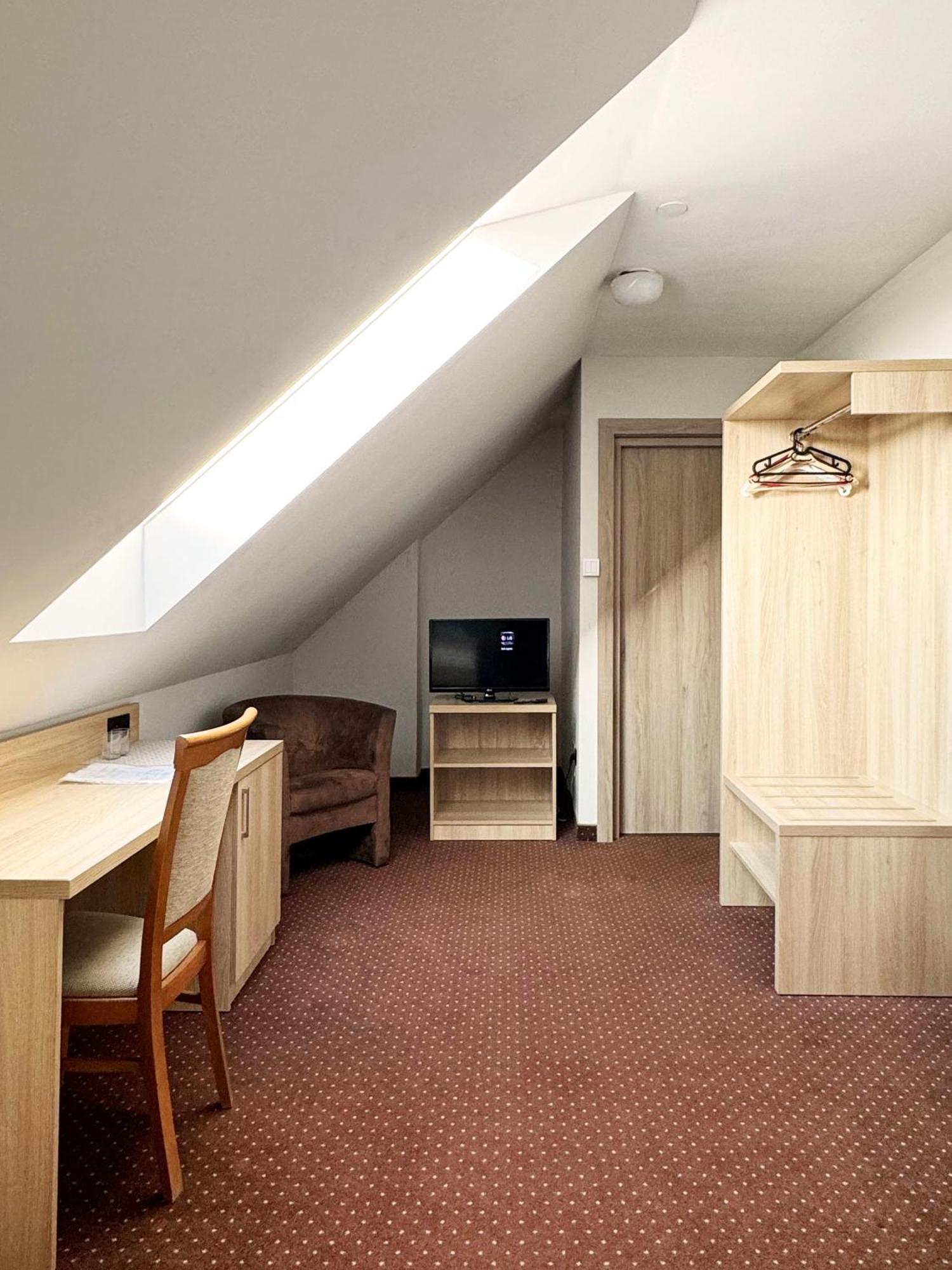 Motel Db2000 Билгорай Экстерьер фото