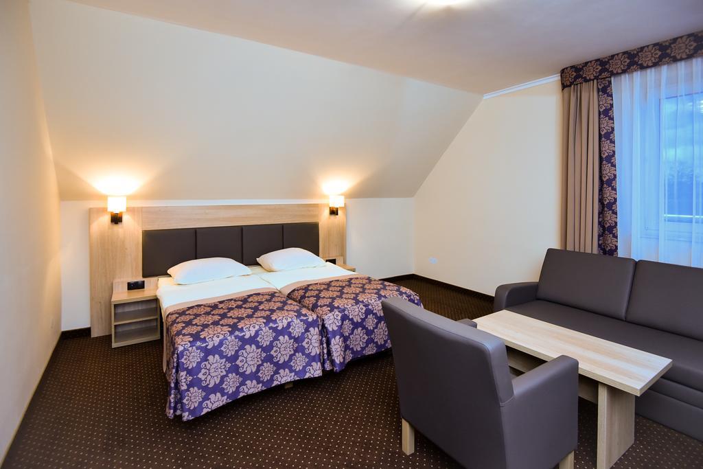 Motel Db2000 Билгорай Номер фото