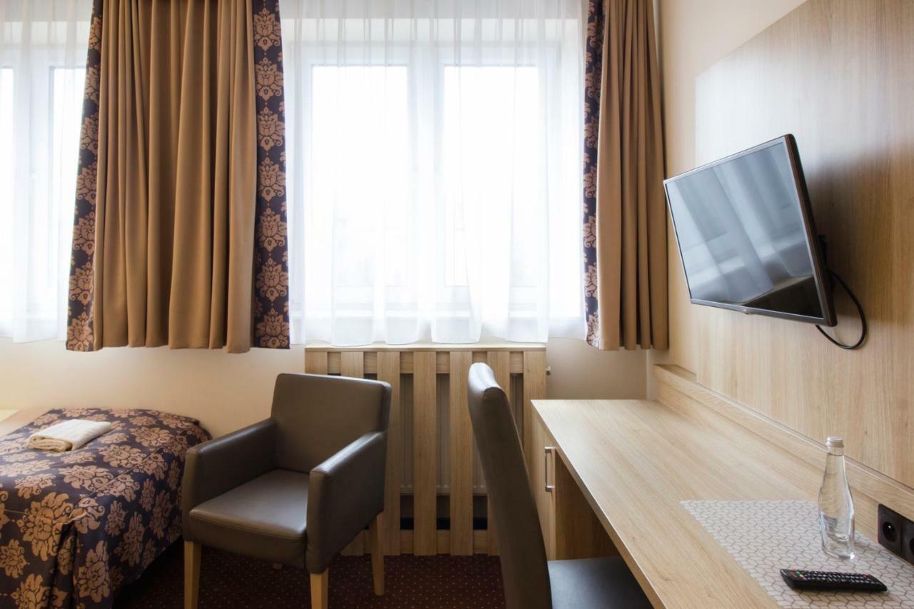 Motel Db2000 Билгорай Экстерьер фото