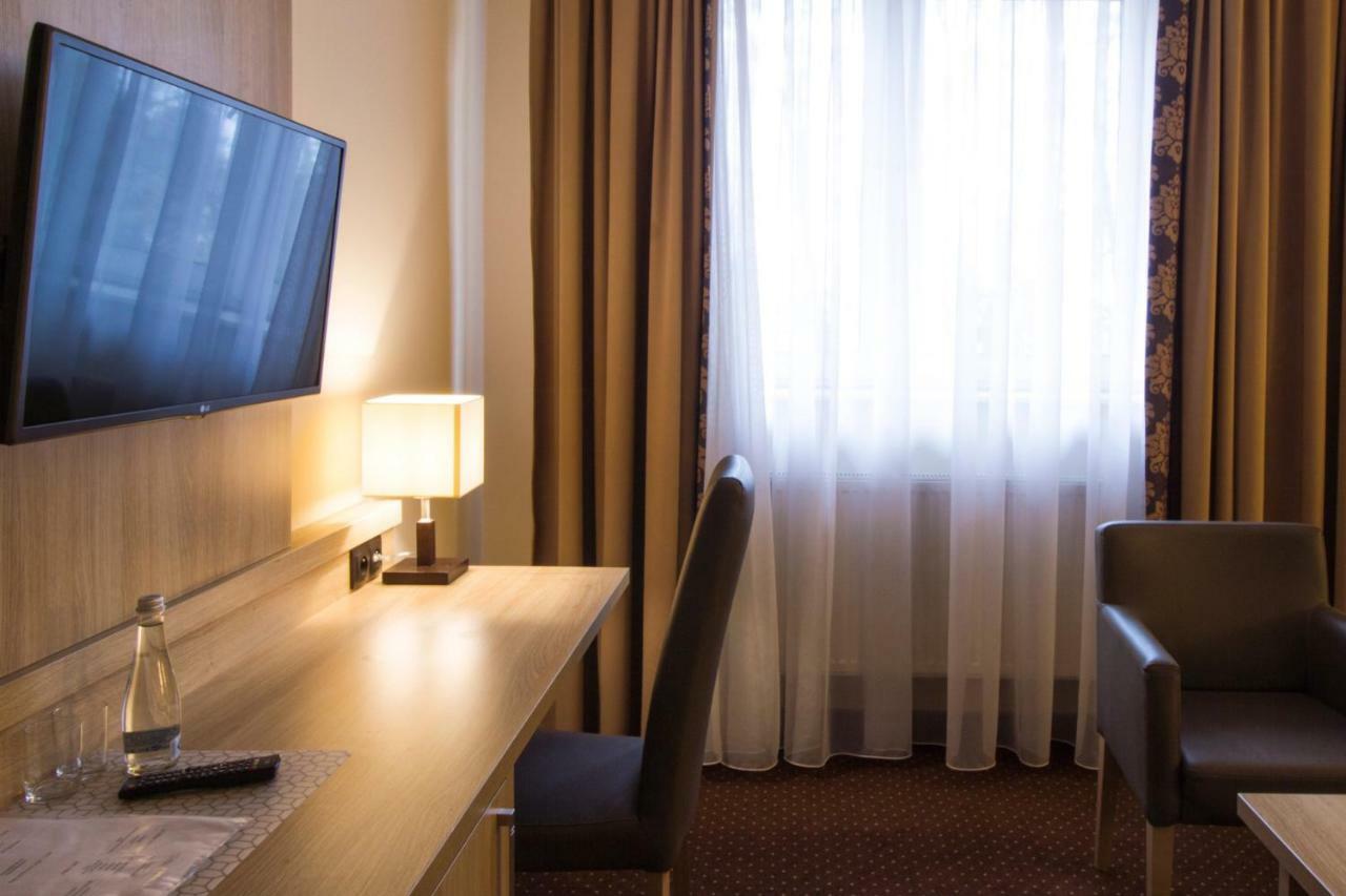 Motel Db2000 Билгорай Экстерьер фото